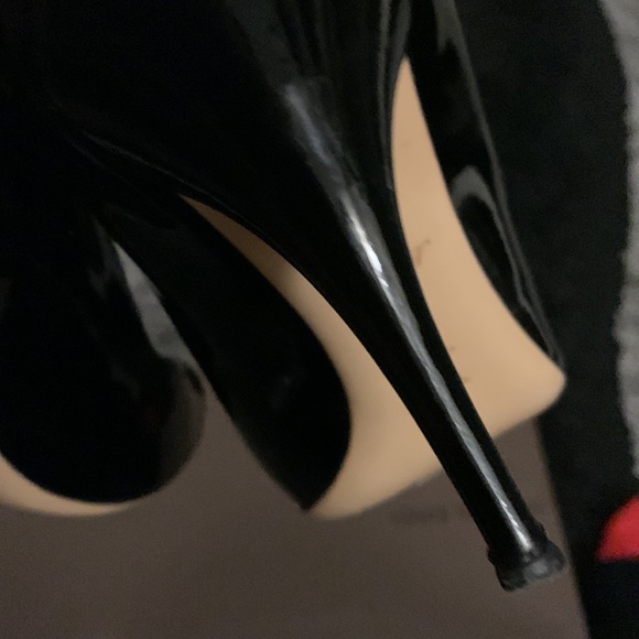 Louis Vuitton Patent Leather “Oh Really” Pump - Picture 11 of 13